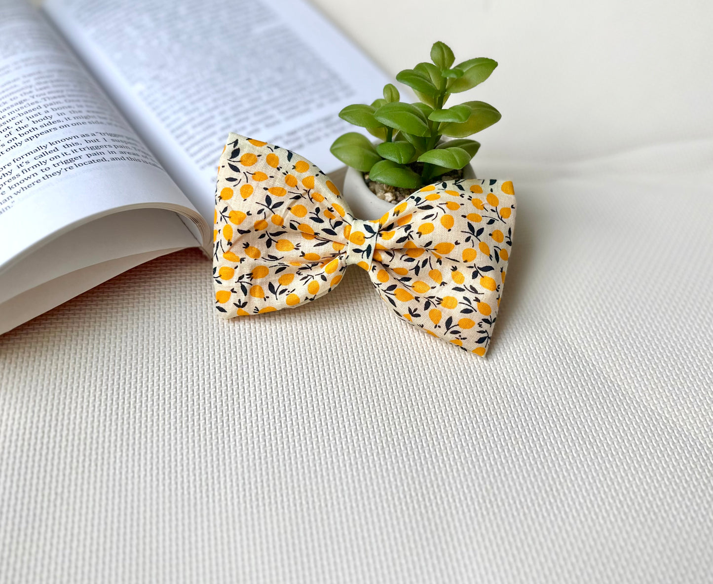 Classic charm bow - yellow